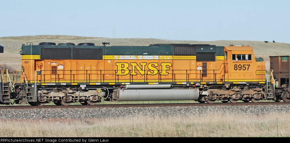 BNSF 8957